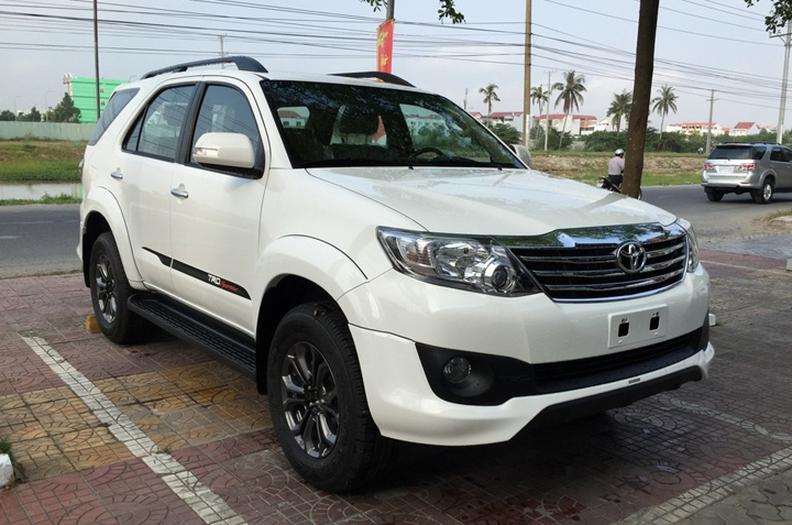 Thuê xe du lịch 7 chỗ Hà Nội đi chùa Hương tết